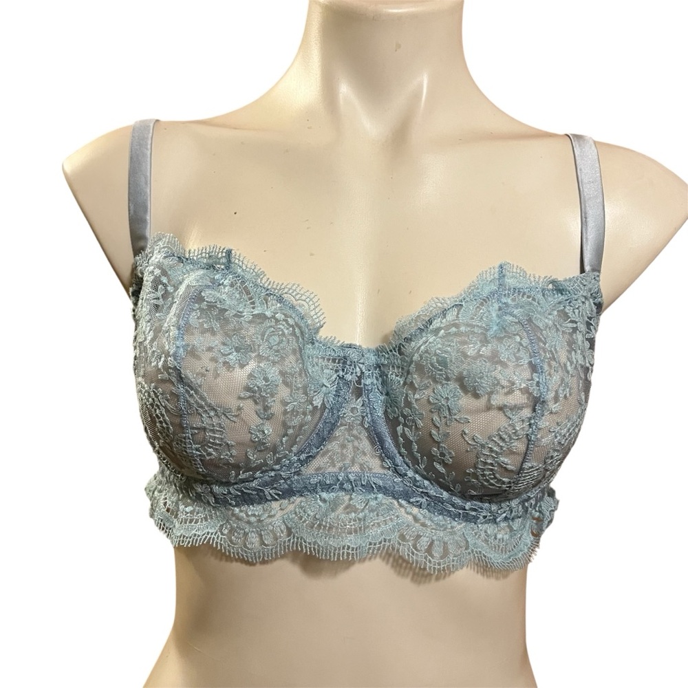 I.D. Sarrieri Delicate Lace Underwire Bra in Soft Blue